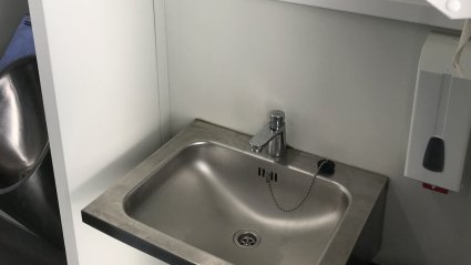 Toilettencontainer - Edelstahlwaschbecken